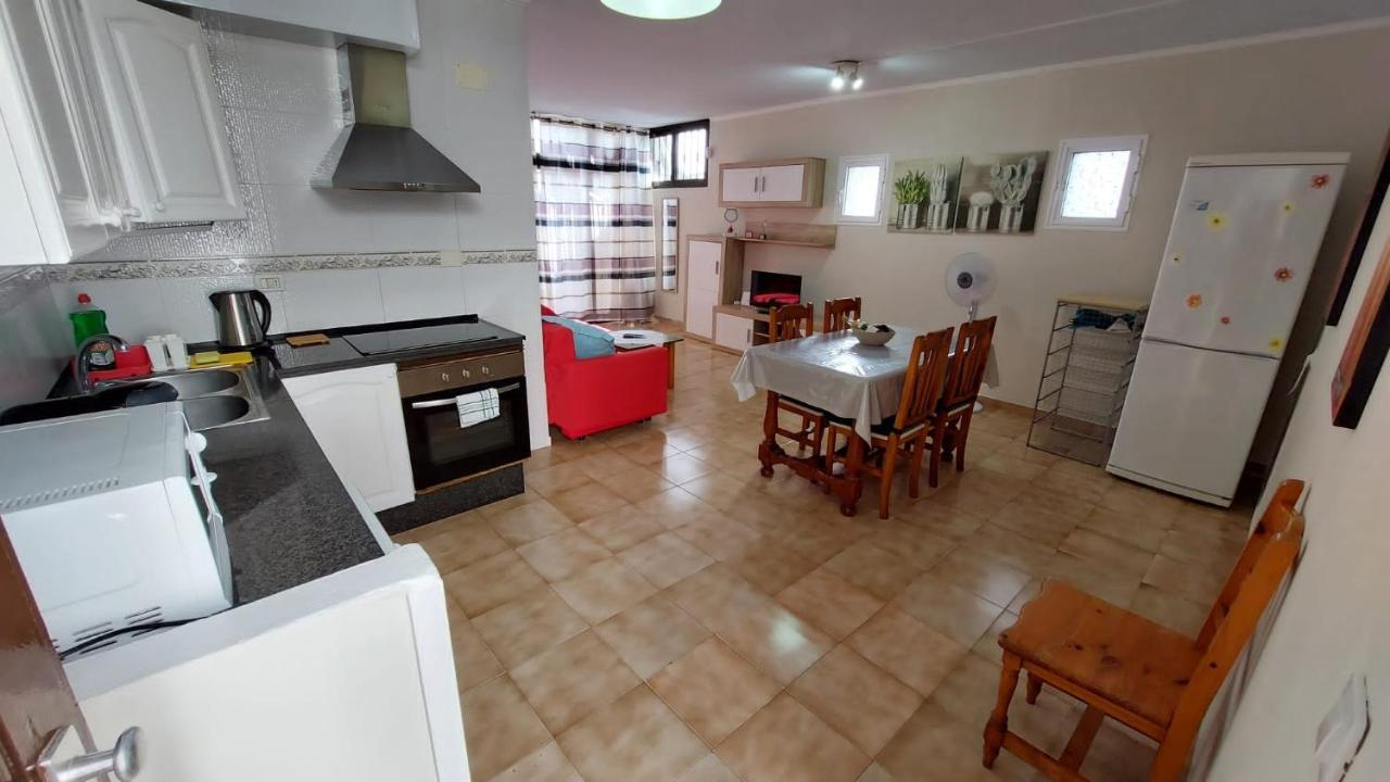 Simple Apartment Frontera Primavera Pool In South Tenerife コスタ・デル・シレンチオ エクステリア 写真